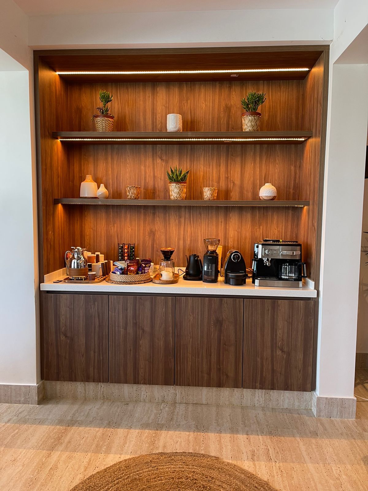 Elegant Coffee Corner by Middlco